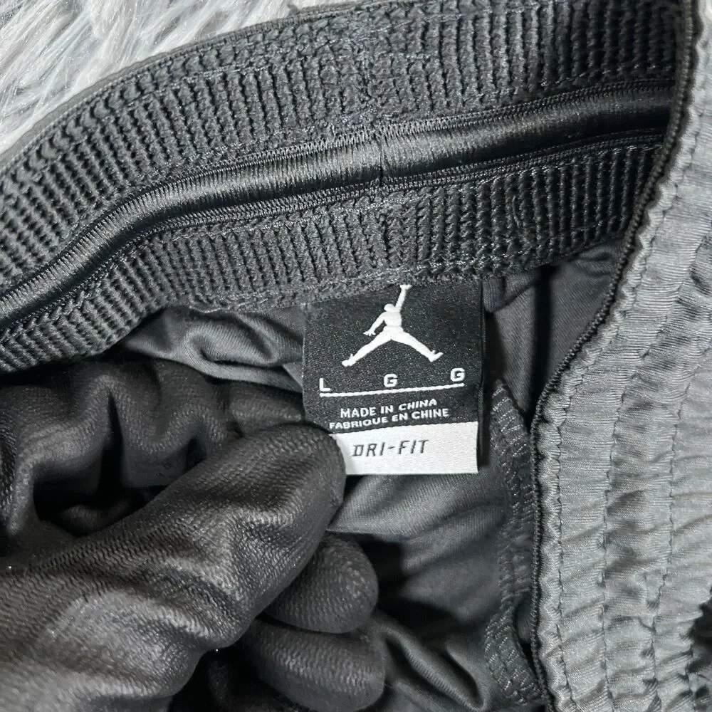 Jordan Shorts Mens Large Gray Black Alpha Knit Basketball Athletic Gym Stretch